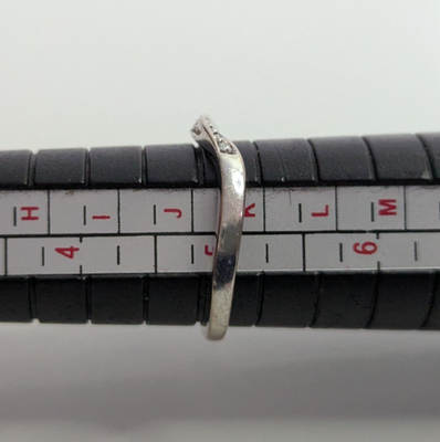 18ct White Gold Ring 10 Diamond Solid Band Hallmark Size J 1/2