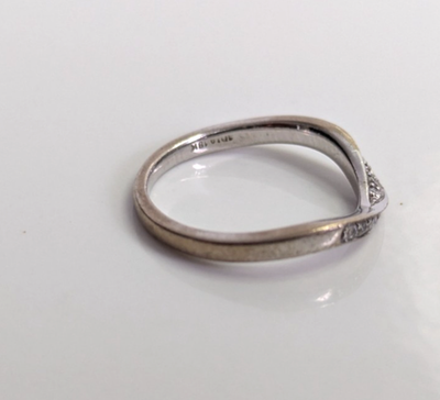 18ct White Gold Ring 10 Diamond Solid Band Hallmark Size J 1/2