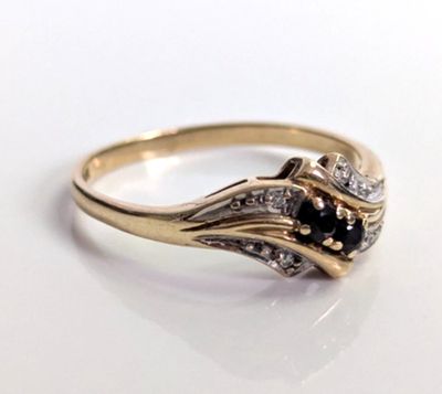 9ct Gold Ring Sapphire and Diamond 1989 Hallmarked Size R 2.1g