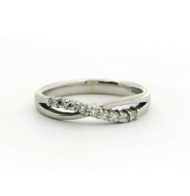 9ct White Gold Ring Diamond Stones UK Hallmarked Size N 2.6g