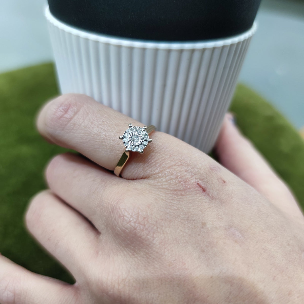 9ct Yellow Gold Engagement Ring 0.10ct Diamond Size P UK Hallmark 3.3g