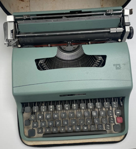 Vintage Olivetti Lettera 32 Portable Typewriter Green Case Spain Made Working