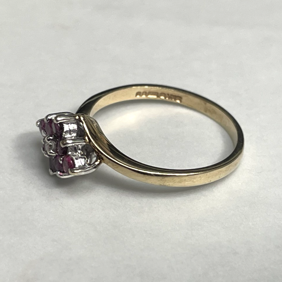 9ct Gold Ring Ruby and Diamond Cluster Hallmark Size N 2.1g
