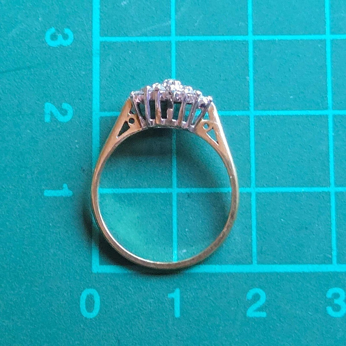 9ct Gold Diamond Ring 0.25ct Cluster Style Size M 1/2 Hallmarked