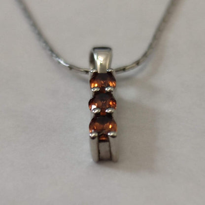 925 Sterling Silver Red Garnet Pendant Necklace 45cm Stamped January COA 2.8g