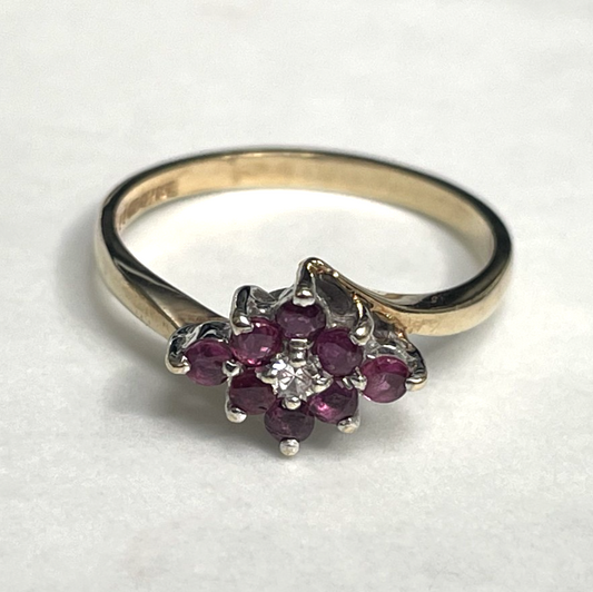 9ct Gold Ring Ruby and Diamond Cluster Hallmark Size N 2.1g
