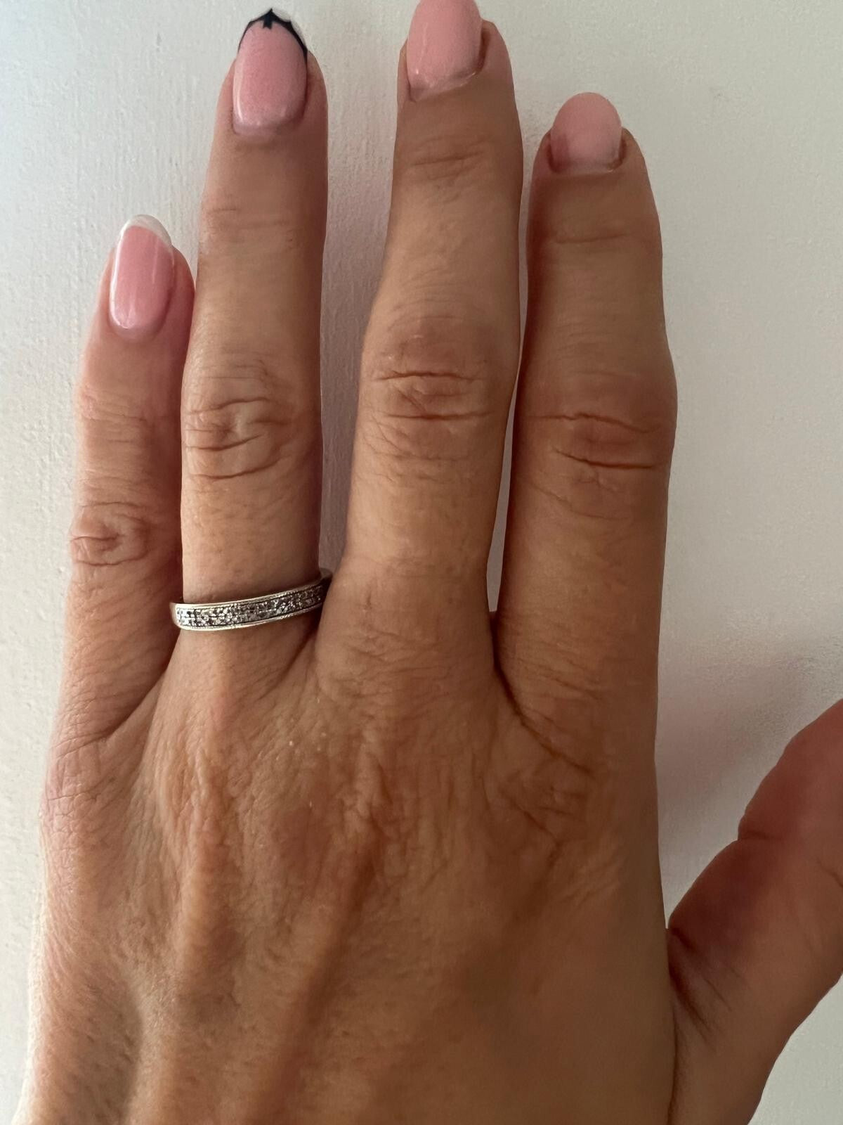 18ct White Gold Wedding Band Ring Diamond 0.12ct Stones Size M 1/2 Hallmarked 2g