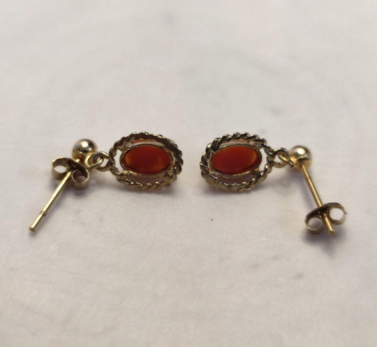 9ct Yellow Gold Dangle Cameo Earrings White Shell 14mm Drop Length