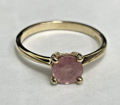 9ct Gold Ring Quartz Solitaire Hallmarked Size N 1.9g