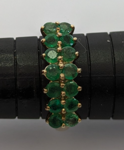 9ct Gold Ring Emerald Green 14x Hallmarked Size Q 2.5g