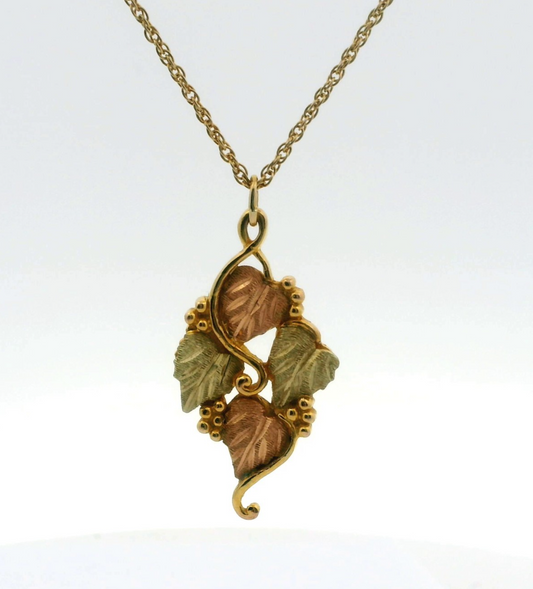 Black Hills 10k Gold Necklace Leaves Pendant Hallmarked Rose Green Chain 52cm