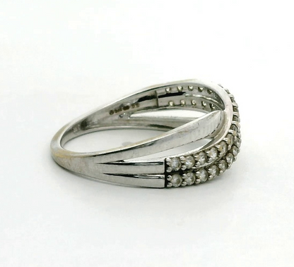 9ct Gold Ring Cubic Zirconia Stones Size L Crossover Setting UK Hallmarked 1.7g