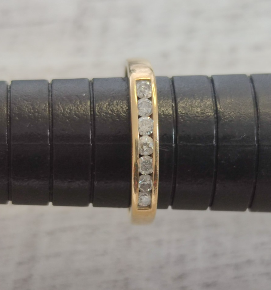 Diamond Ring 18ct Yellow Gold Eternity 0.25ct Stones Hallmark Size N 1/2 2g