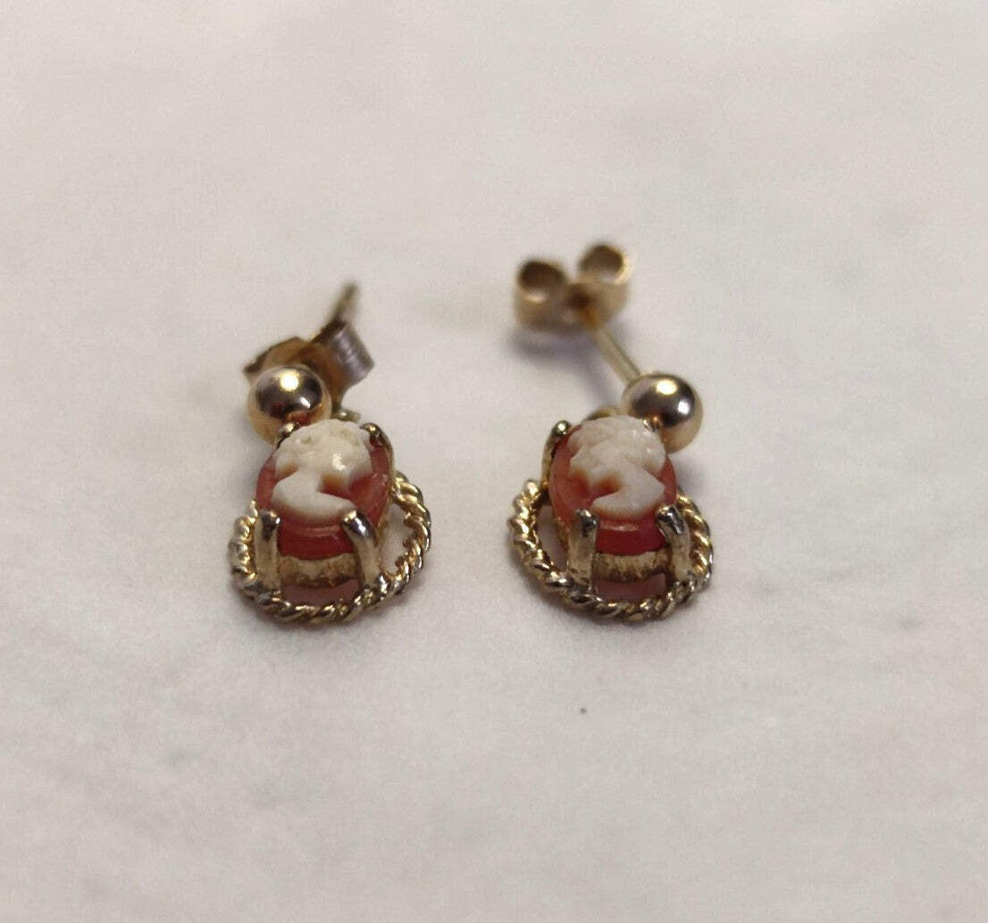 9ct Yellow Gold Dangle Cameo Earrings White Shell 14mm Drop Length