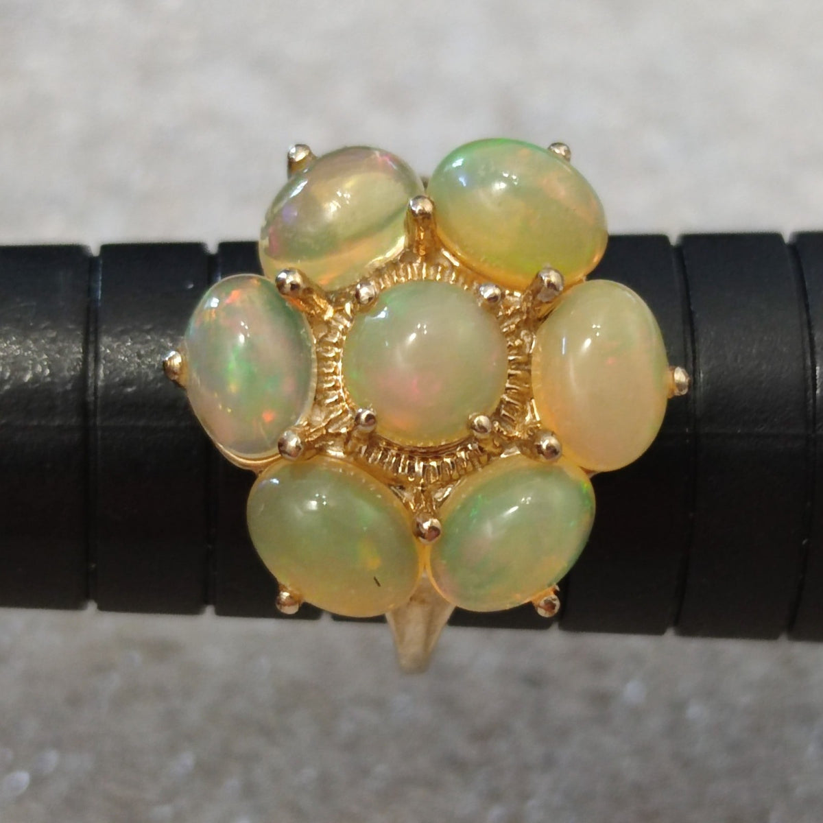9ct Gold Opal Ring Size N 1/2 UK 2011 Hallmarked Cluster Cocktail 3.2G