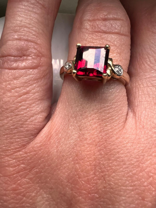 9ct Gold Garnet Diamond Ring Size N 1/2 Square Solitaire Hallmark 375 3g