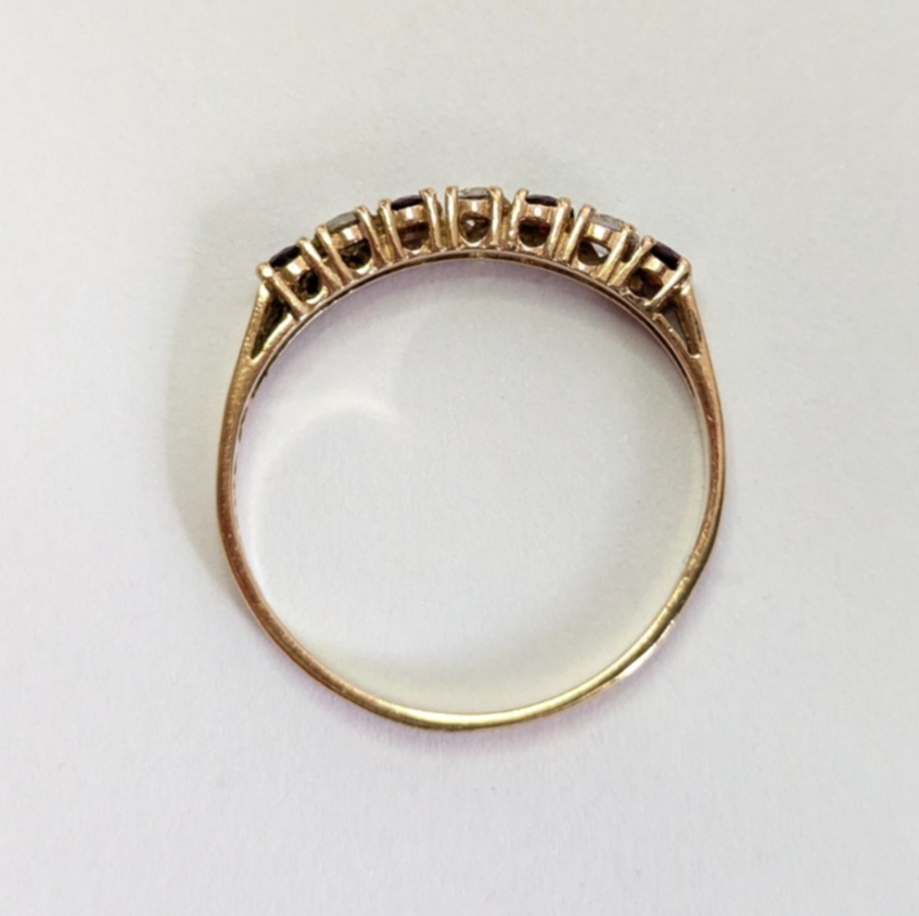 9ct Gold Ring Garnet Cubic Zirconia Hallmarked Size P 1.3g