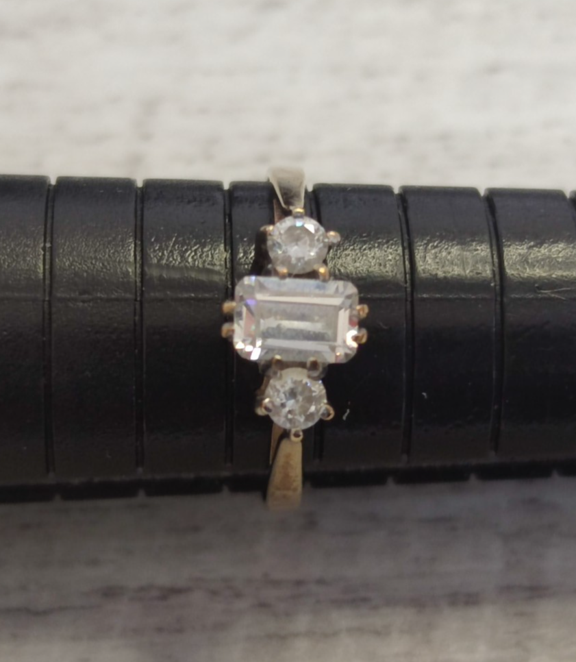 9ct Gold Ring Cubic Zirconia Fine Solid Band Hallmark Size O