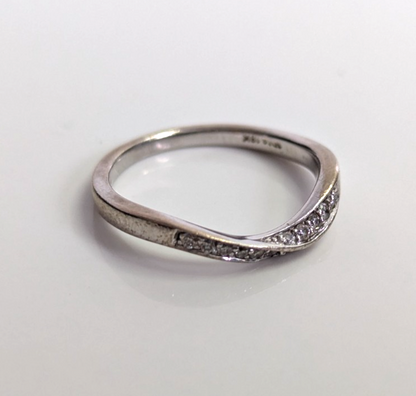 18ct White Gold Ring 10 Diamond Solid Band Hallmark Size J 1/2