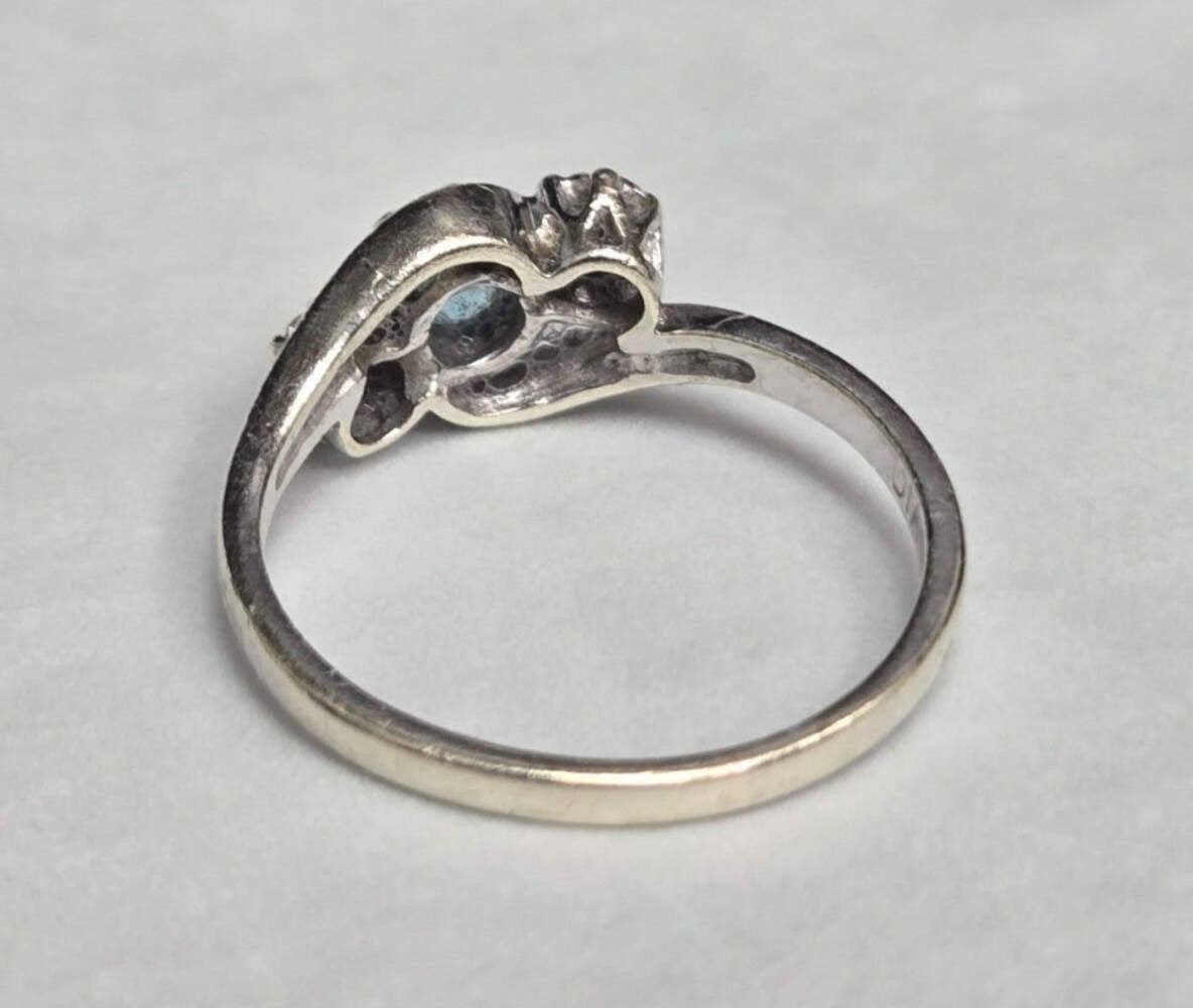 9ct White Gold Ring Aquamarine and Diamond Stones Authentic Hallmark Ring Size L