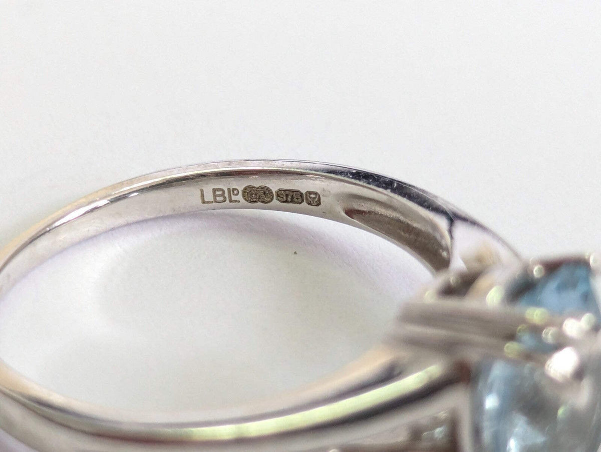 9ct White Gold Ring Oval Blue Topaz Solitaire Size Q 1/2 3.8g Hallmarked