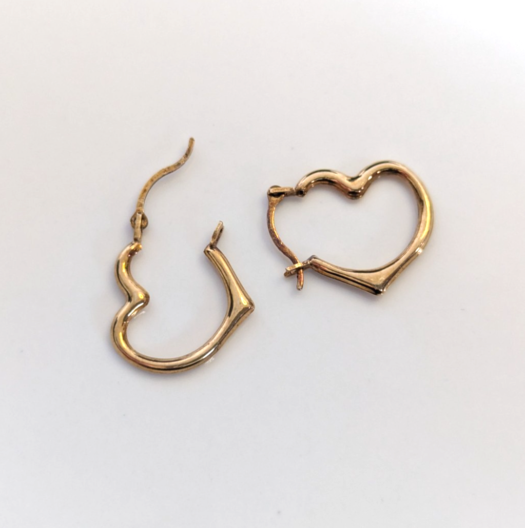 9ct Gold Heart Earrings UK Hallmarked Hinged Closure Hollow 0.9g 16mm x 12mm