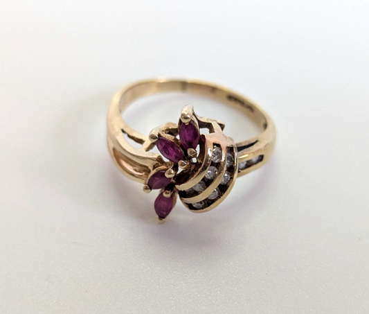 Vintage 14ct Gold Ring Ruby Diamond 14ct Stamped Size P 1/2 3.5g
