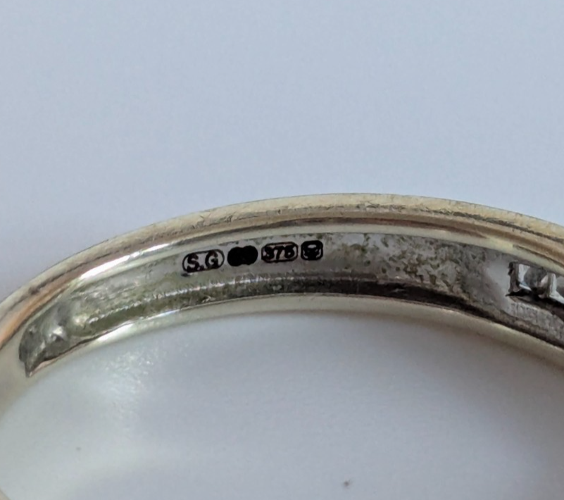 9ct Gold Twist Band Ring Diamond Gemstones Size K Metal Hallmarked 1.7g
