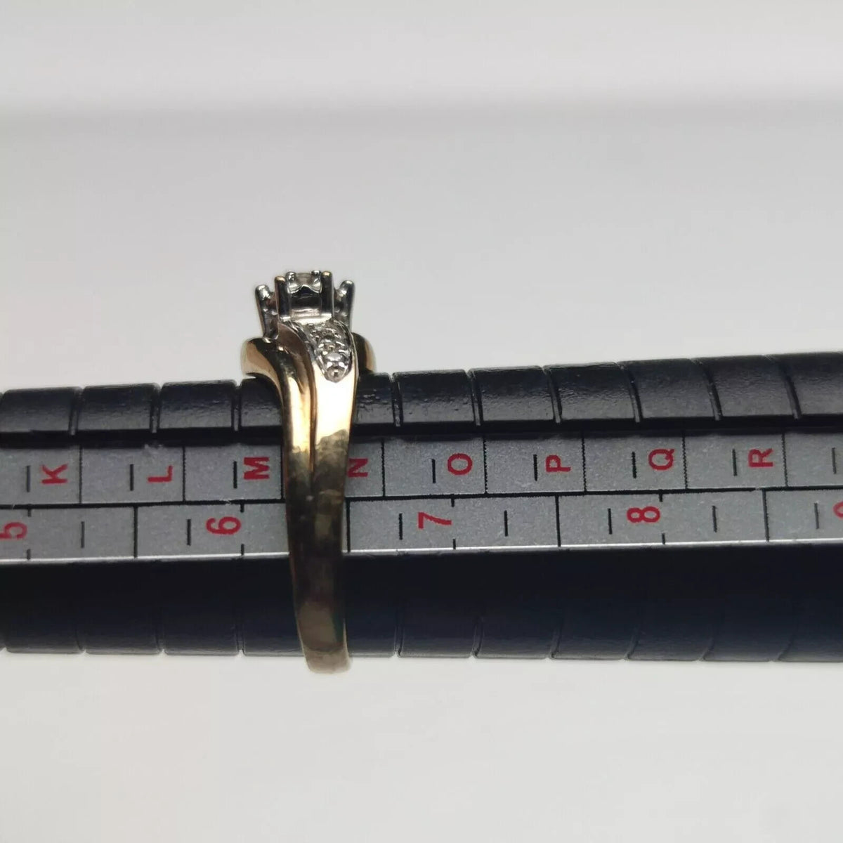 9ct Gold Ring Diamond 7x Size M Hallmarked 3.1g