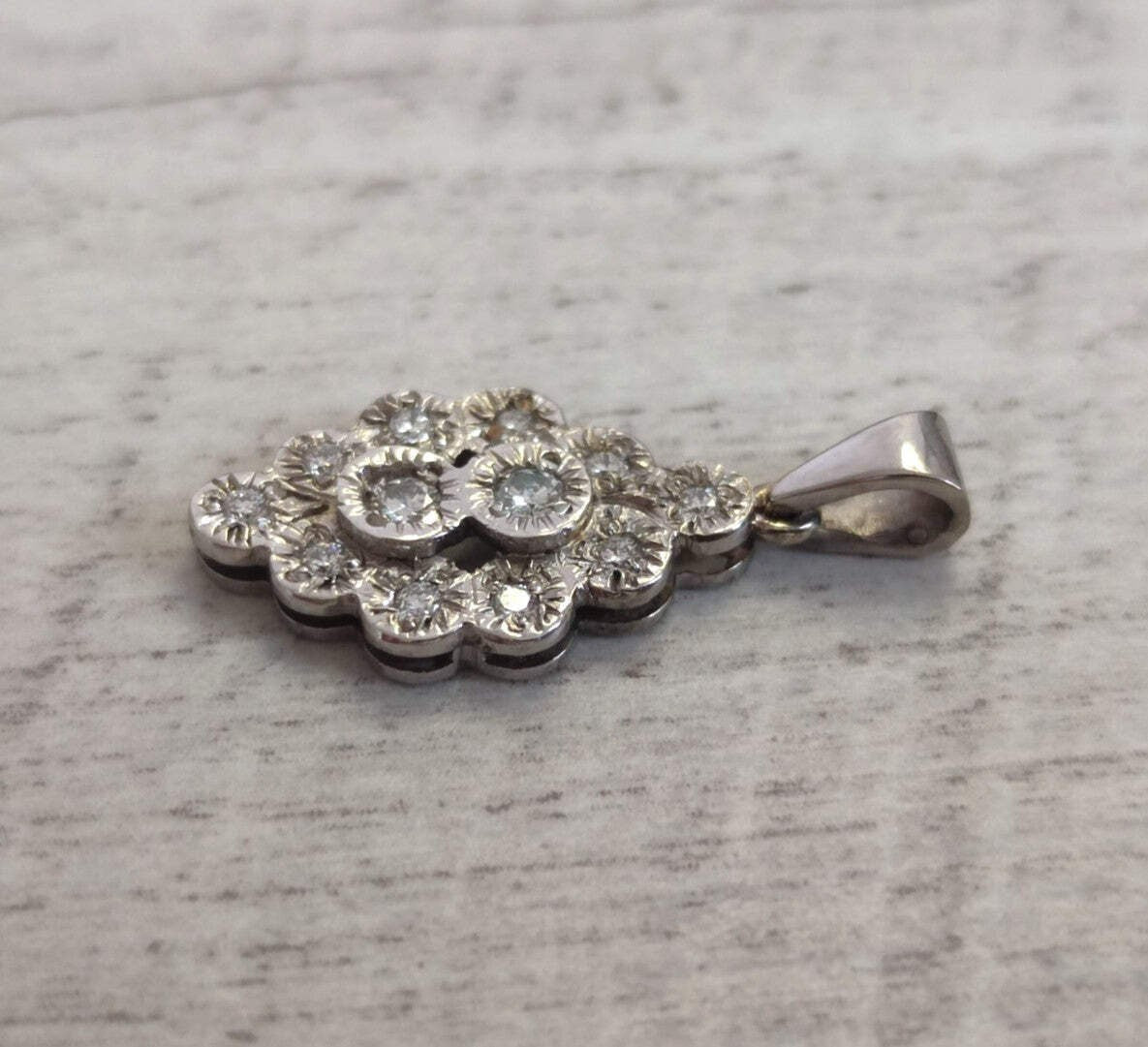 9ct White Gold Pendant Diamond Stones Solid Gold Hallmark 24mm x 11mm