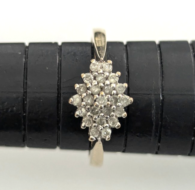 9ct Gold Ring Diamond Cluster Setting Size O Metal Dia Hallmarked  2.5g