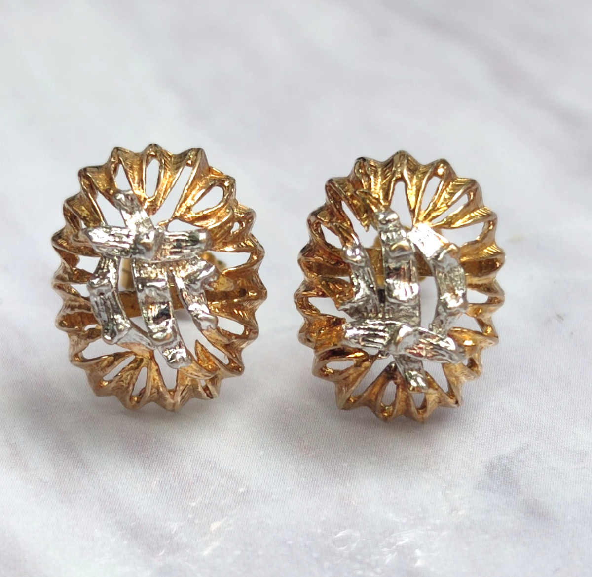 9ct Yellow White Gold Stud Earrings Two Tone Raised Textured Pattern Butterfly