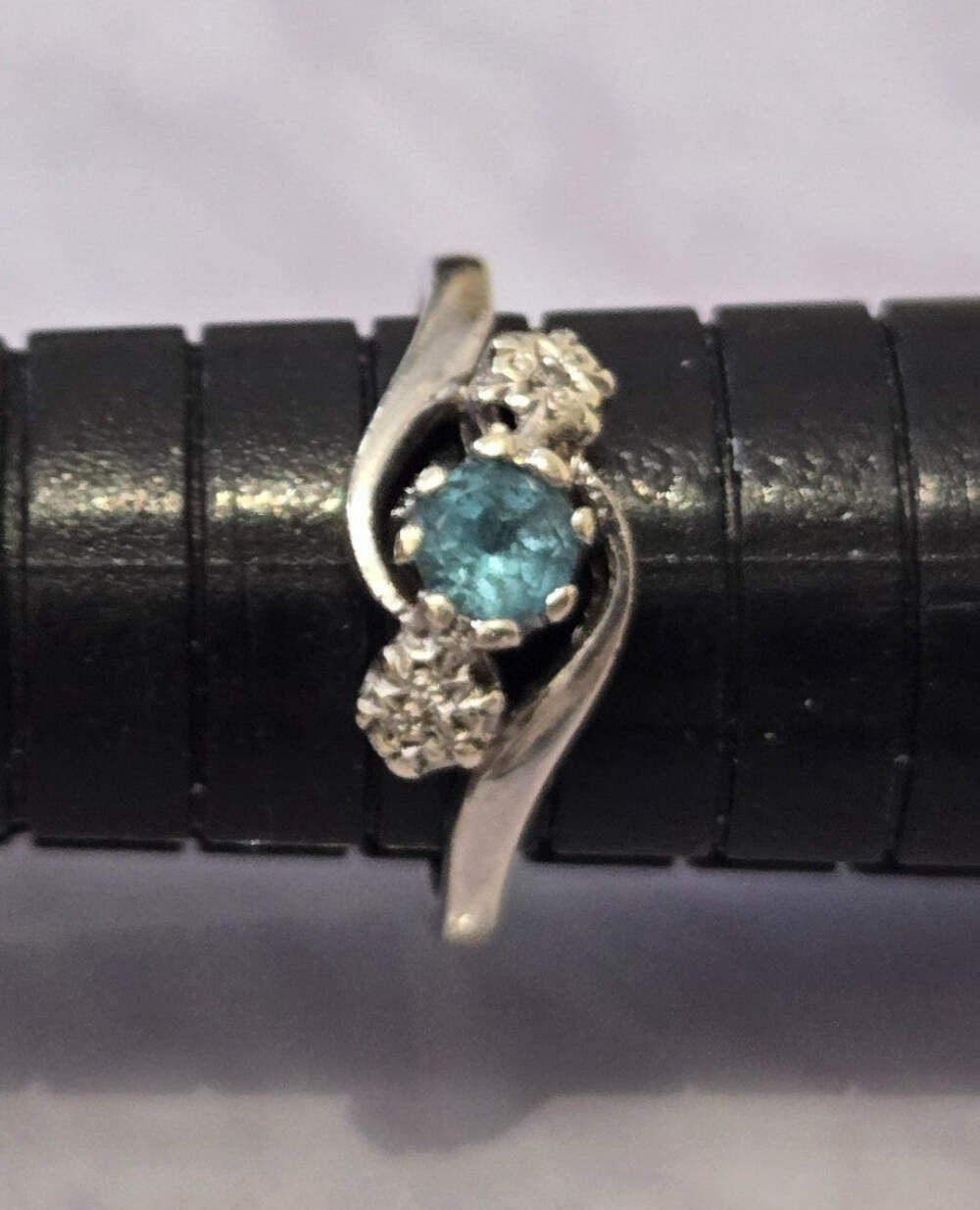 9ct White Gold Ring Aquamarine and Diamond Stones Authentic Hallmark Ring Size L
