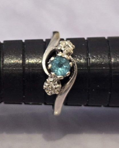 9ct White Gold Ring Aquamarine and Diamond Stones Authentic Hallmark Ring Size L