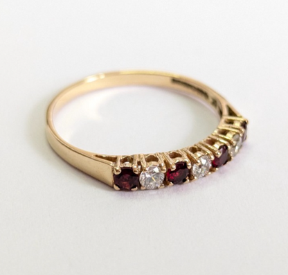 9ct Gold Ring Garnet Cubic Zirconia Hallmarked Size P 1.3g