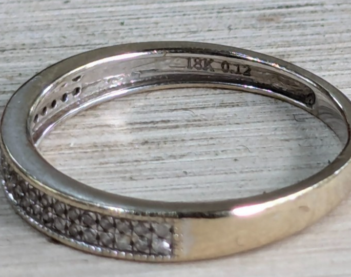 18ct White Gold Wedding Band Ring Diamond 0.12ct Stones Size M 1/2 Hallmarked 2g
