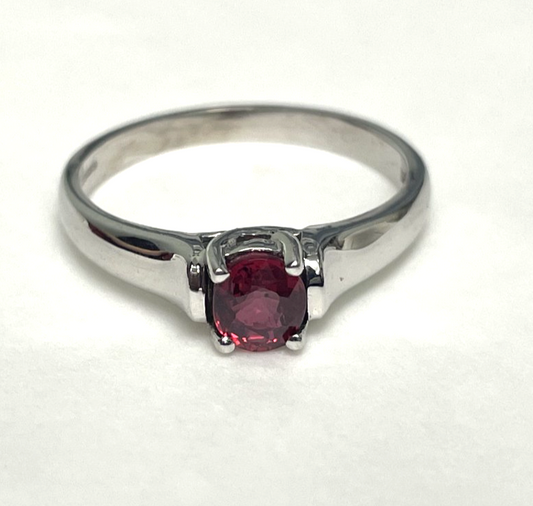 9ct White Gold Ring Tourmaline Red Solid Band Hallmark Size R