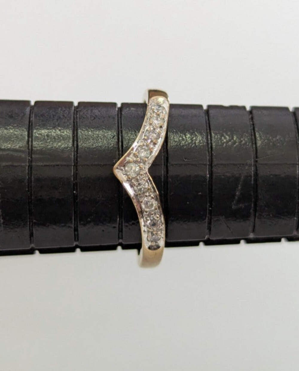 9ct Gold Ring Diamond Wishbone Size M 1/2 1.7g April Birthstone