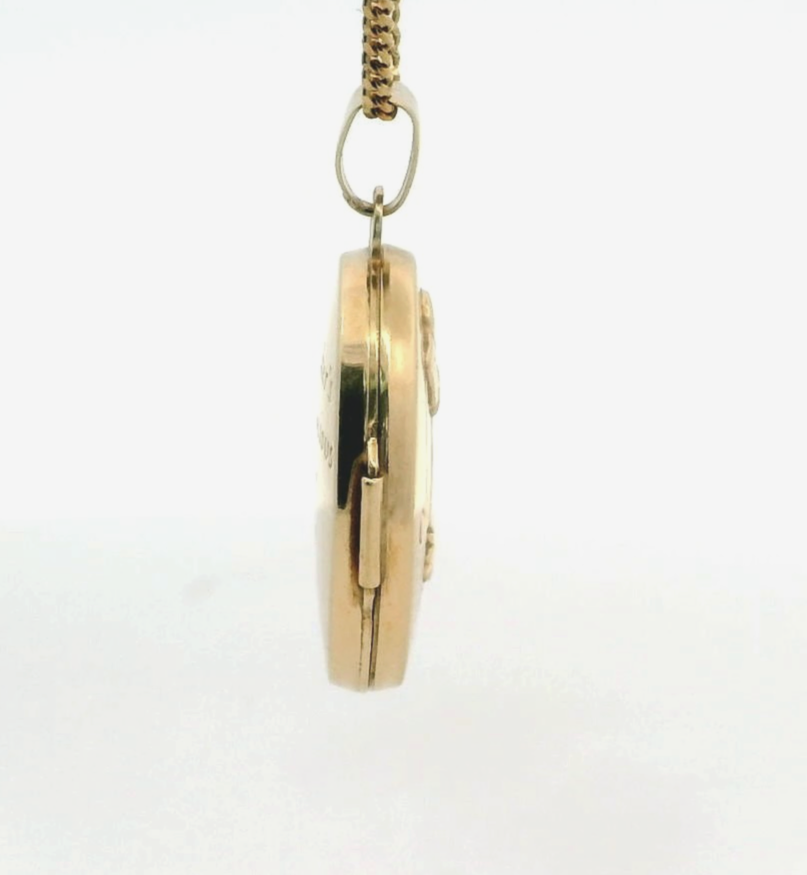 9ct Gold MUM Photo Locket Mother Keepsake Pendant Hallmarked 1.9g 23mm x 17mm