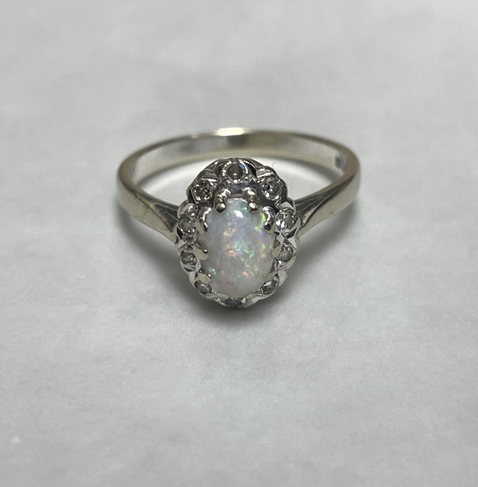 18ct White Gold Ring Opal and Diamond 1972 Hallmark Size N Vintage