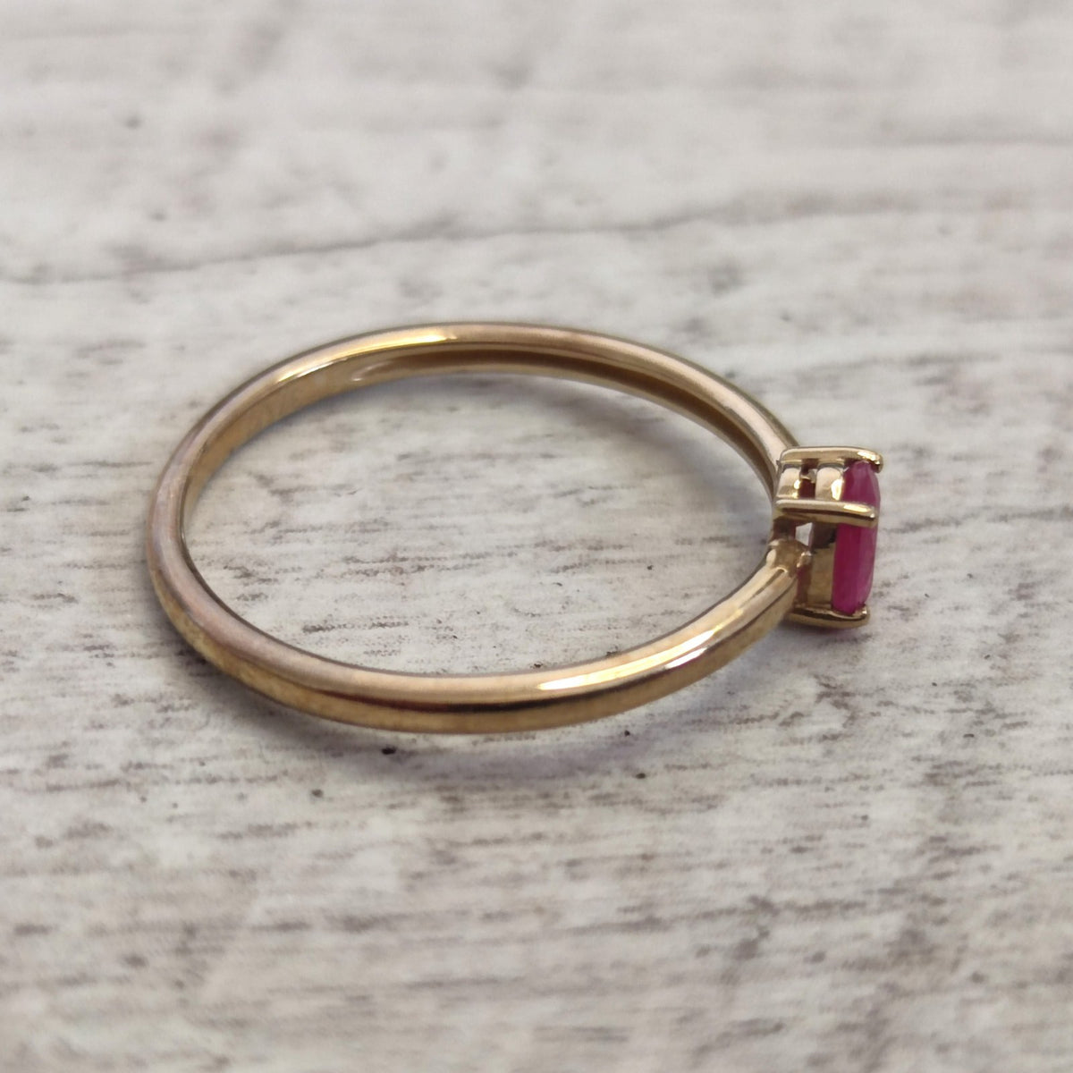 9ct Gold Rubellite Ring Size P 1/2 Hallmarked Round Solitaire 1.3g