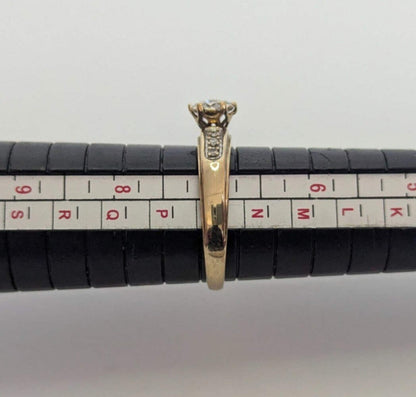9ct Gold Ring Diamond 13 Stones Size N 1/2 Hallmarked 2.1 g Cluster Setting
