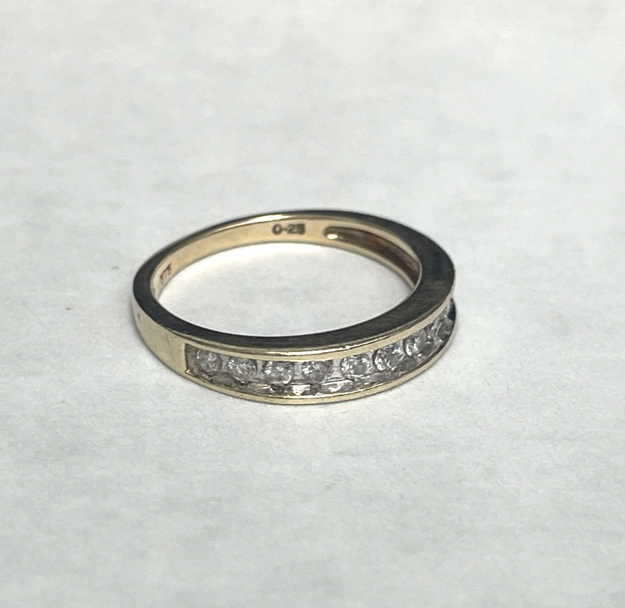 9ct Gold Ring Diamond 0.25ct Solid Gold Hallmarked Size M