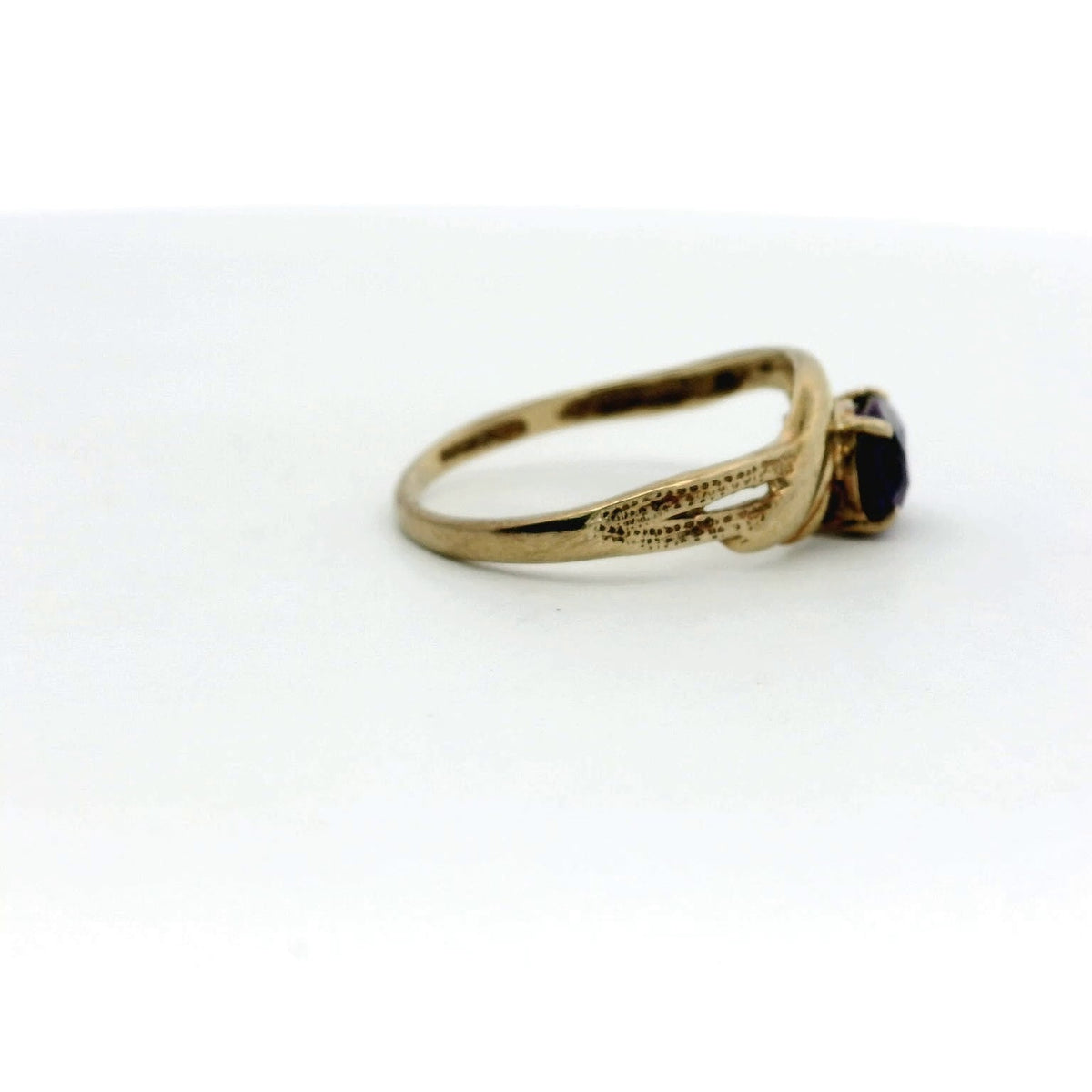 9ct Gold Ring Amethyst Size L Stone Prong Setting UK Hallmark 1.5g Oval Stone