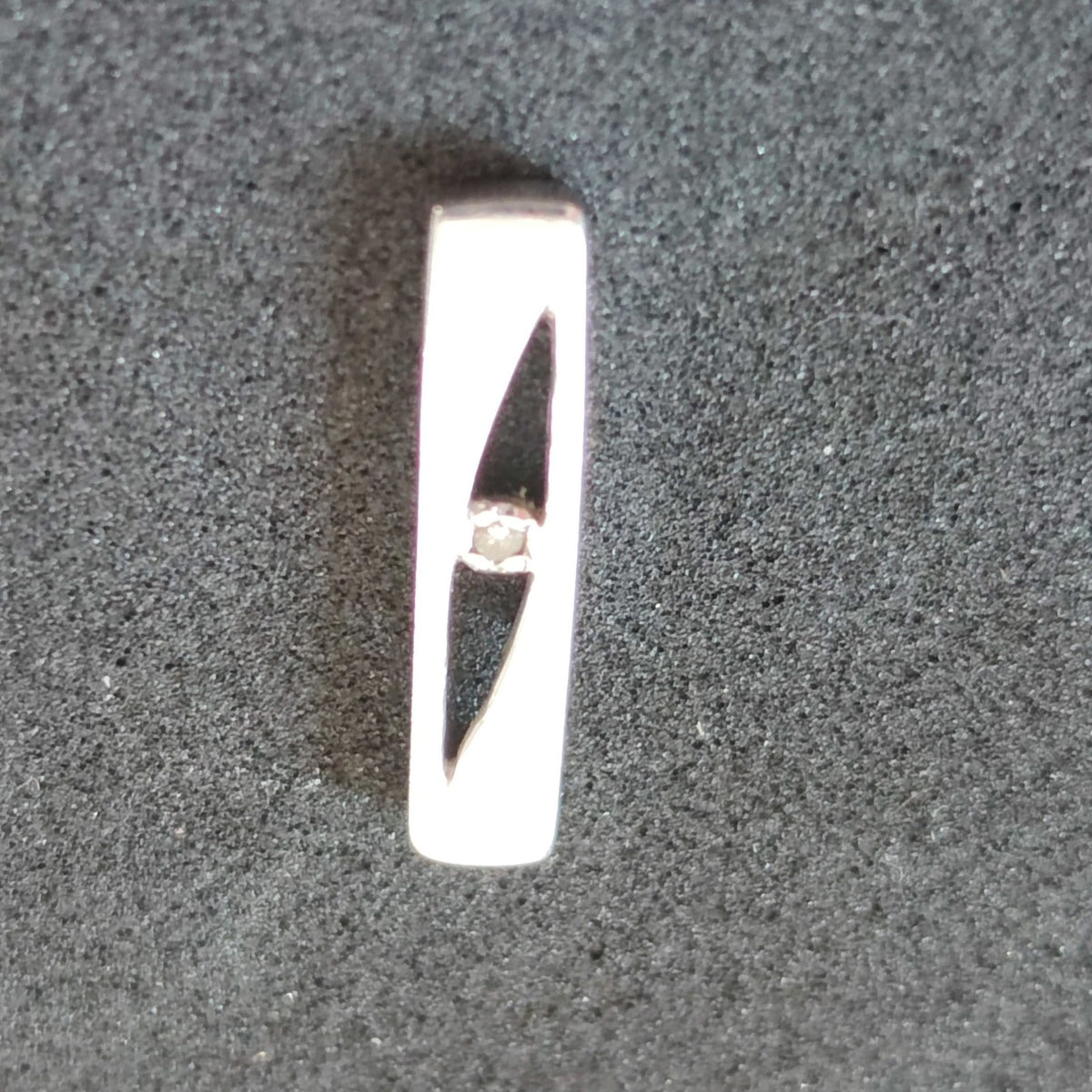 9ct Gold Diamond Pendant Charm Hallmarked Solitaire Drop Charm April 0.6g