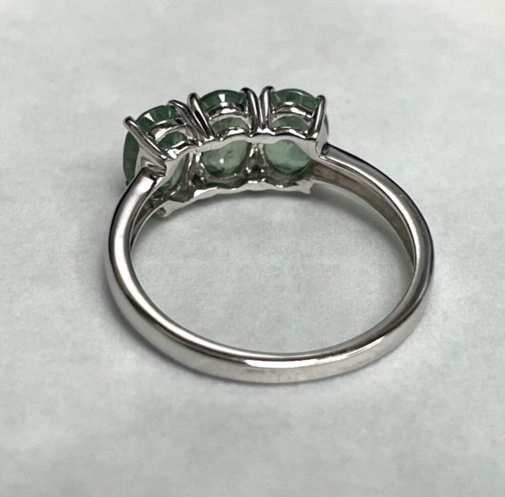 9ct White Gold Three Spinel Ring 375 Size O Authentic Gold Hallmark