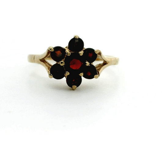 Garnet 9ct Yellow Gold Ring Hallmarked Size P 1/2 1.8g Floral Cluster Red Stones