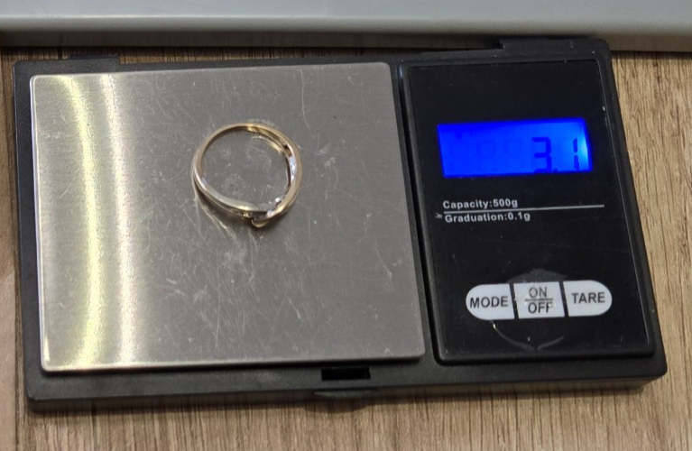 9ct Gold Ring Diamond 0.10ct Size Q Hallmarked 3.1g