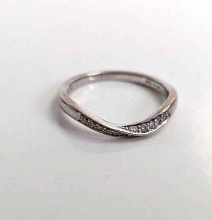 18ct White Gold Ring 10 Diamond Solid Band Hallmark Size J 1/2