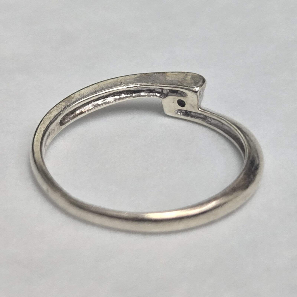 9ct Gold Ring Diamond Bypass Band Hallmarked Size O
